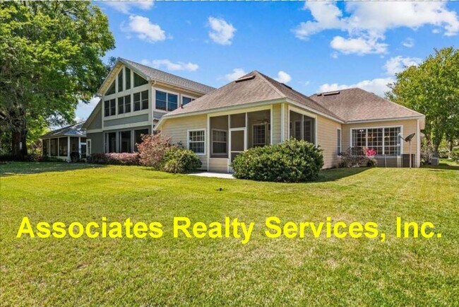 Building Photo - Turkey Creek-Three Bedroom - Two Bath 1560 sf
