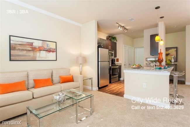 Building Photo - Beautiful Southwest Bee Cave 3 bedrooms unit