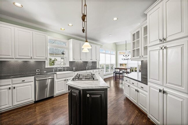 Building Photo - 445 Water Shadow Ln