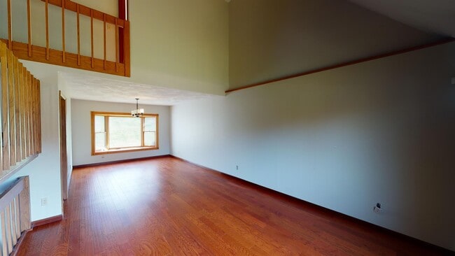 Building Photo - 3922 Ridgedale Dr