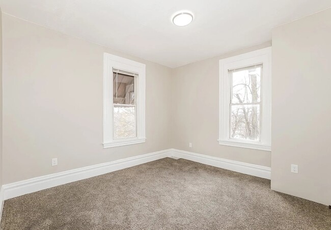 Building Photo - 4028 Vinceton St