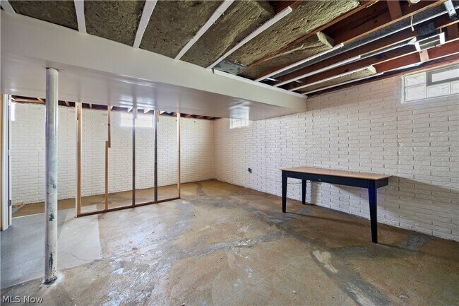 Building Photo - 17050 Sheldon Rd