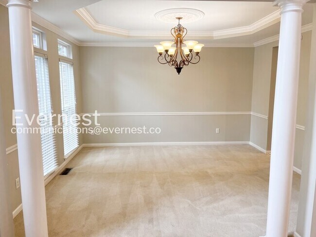 Building Photo - 743 Rolling Fork Dr