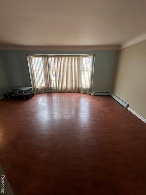 Building Photo - 9118 Riverdale Ave