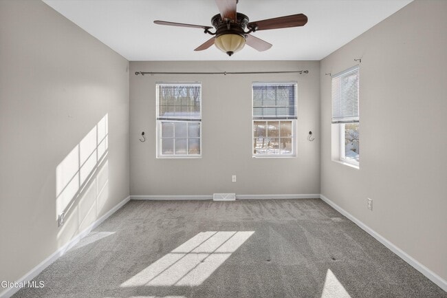 Building Photo - 3 David Ln