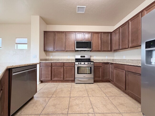 Building Photo - 3BR/2BA/2.5CG, 1861 sq.ft. rental in Sierra Vista, AZ