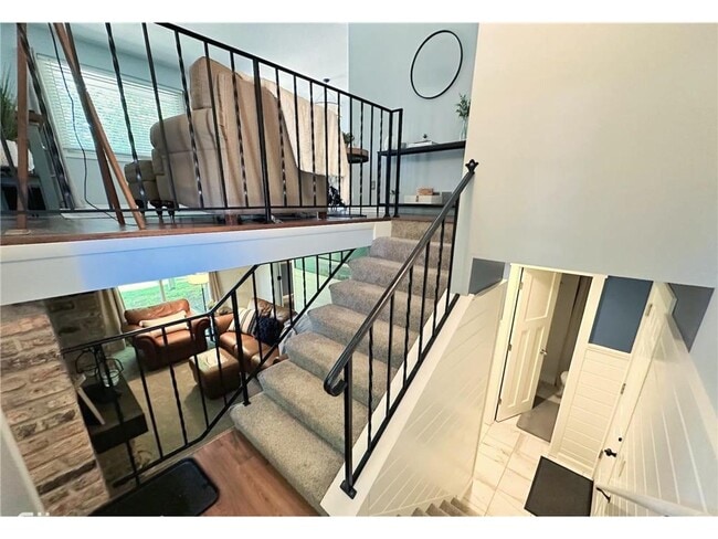 Building Photo - 7592 Zinnia Way N