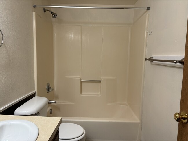 Building Photo - 517 136th Ave