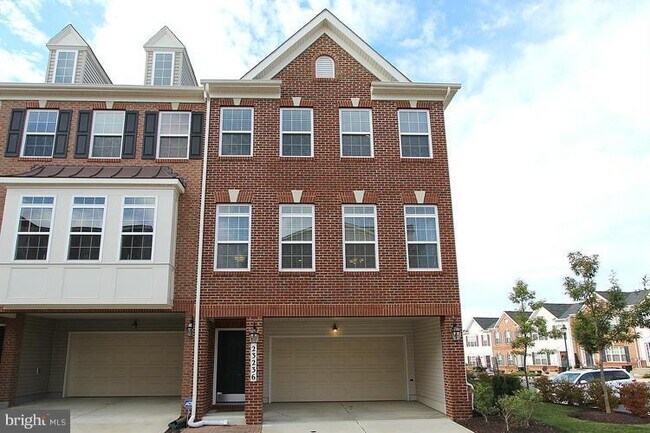 Building Photo - 23236 Roberts Tavern Dr