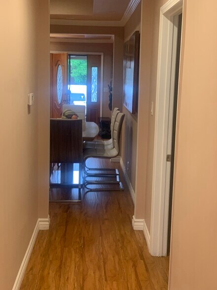 Building Photo - 766 N Alexandria Ave