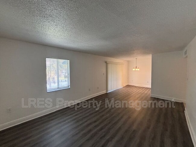 Building Photo - 4725 S Texas Ave