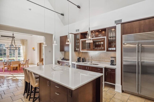 Building Photo - 110 Rose Hill Rd