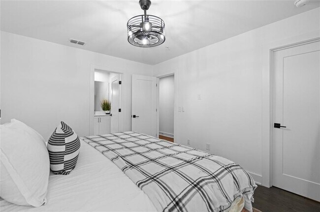 Building Photo - 2614 Talley St