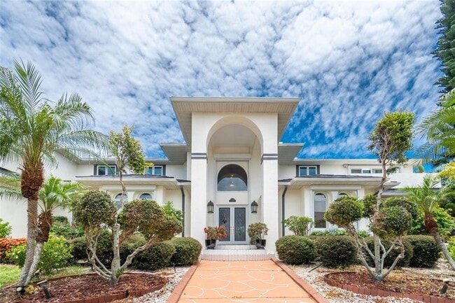 Building Photo - 202 George Rd SE