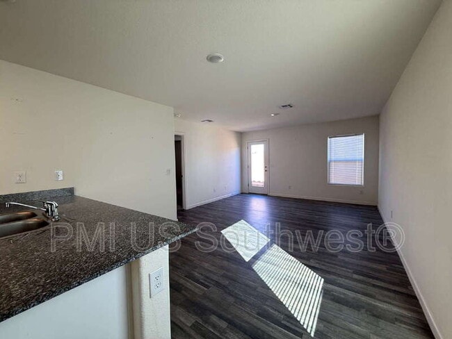 Building Photo - 2430 River Valley Cir