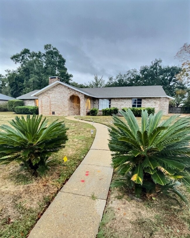 Building Photo - 3 BD 2 BA Home in the Bayou View School District of Gulfport includes LAWN CARE