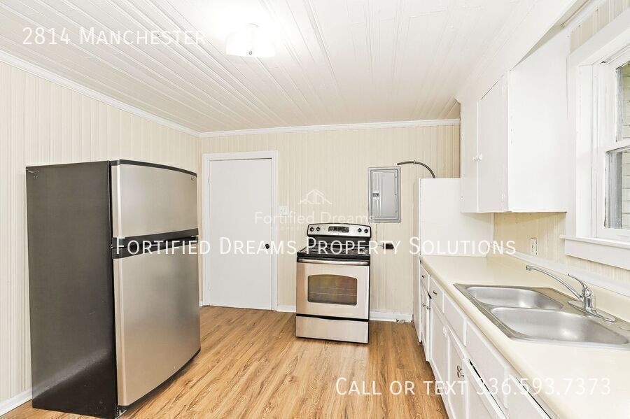 Building Photo - 2814 Manchester-