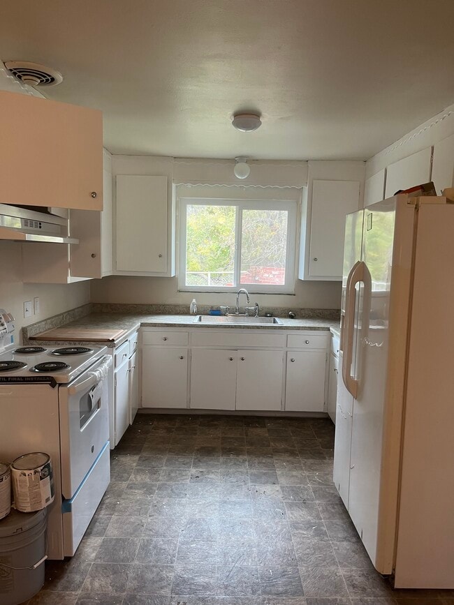 Building Photo - 39A Stark Ln