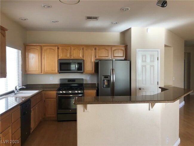 Building Photo - 1012 Royal Birch Ln