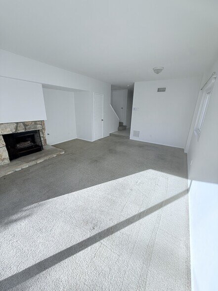 Living room - 3737 Portofino Way