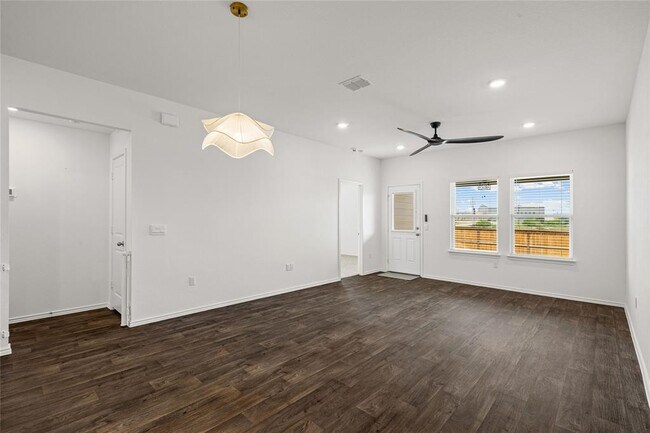 Building Photo - 15004 Welsh Cob Rd