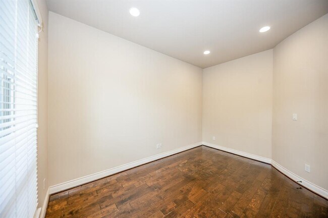 Building Photo - 27811 Bradford Ridge Dr