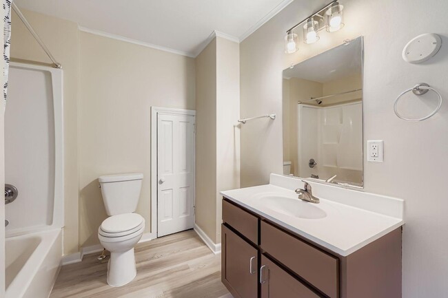 Building Photo - 2630 14th Ave S