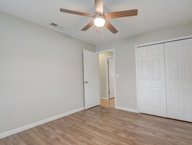 Building Photo - 5281 Jade Cir