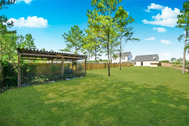 Building Photo - 450 Rd 5512