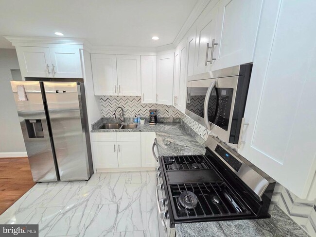 Building Photo - 5206 12th St NE