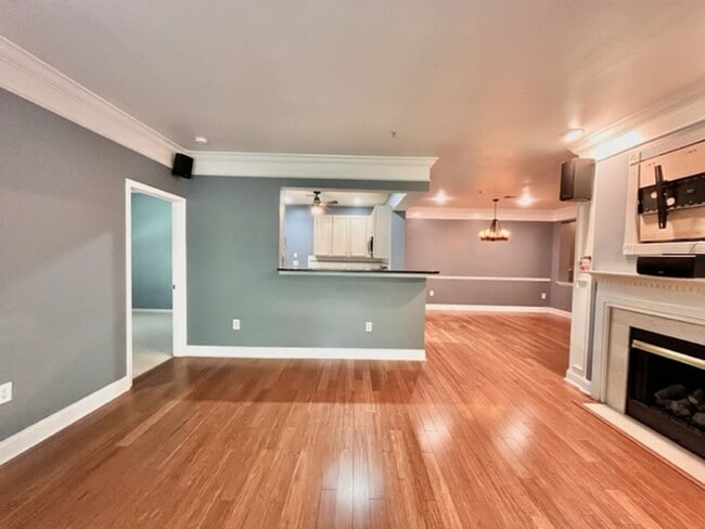 Building Photo - Beautiful 3 BR 2 FB condo with its own garage and driveway