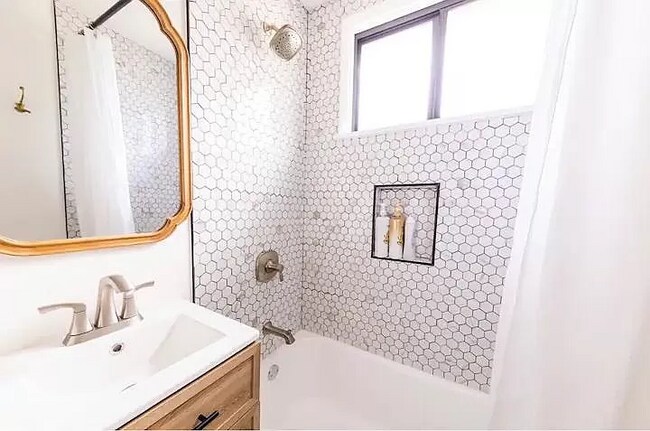 Primary Photo - Completely remodeled 1 bedroom rental unit...