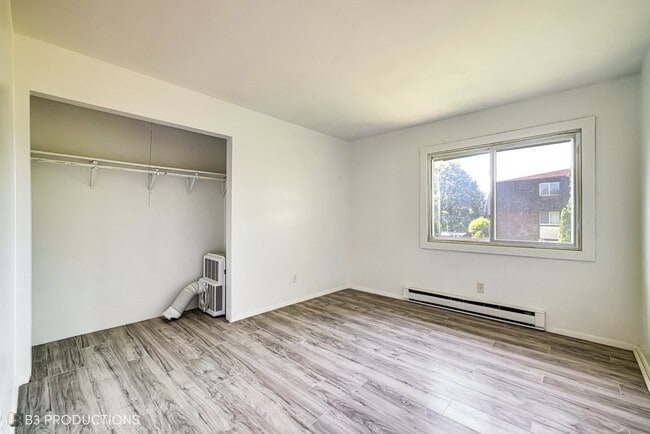 Building Photo - 20206 S Frankfort Square Rd