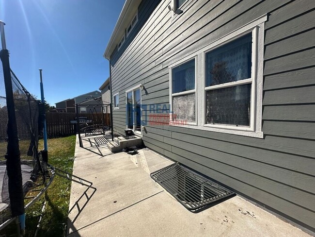 Building Photo - 5528 Lewiston Ct