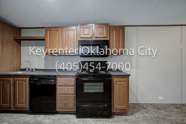 Building Photo - Spacious 2BD/1BTH Home In OakRidge Village In Spencer