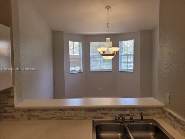 Building Photo - 1543 SE 25th St