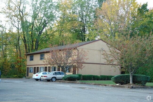 Primary Photo - WOODSIDE APARTMENTS