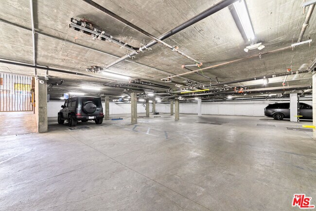 Building Photo - 8541 Alcott St