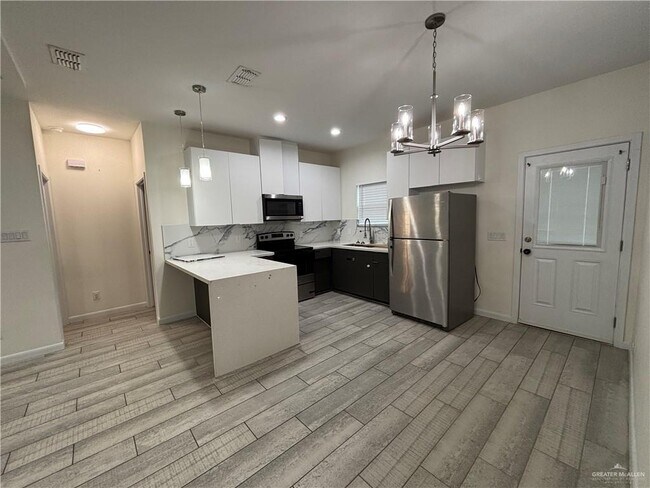 Building Photo - 212 Lauryn Dr