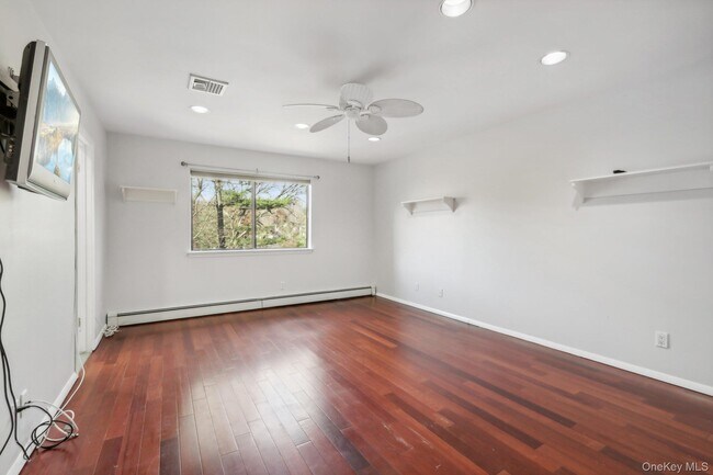 Building Photo - 74 Pheasant Run