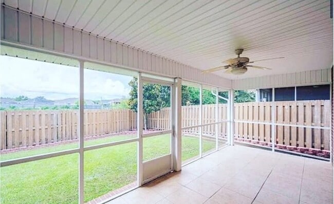 Building Photo - 21565 Palmer Ct