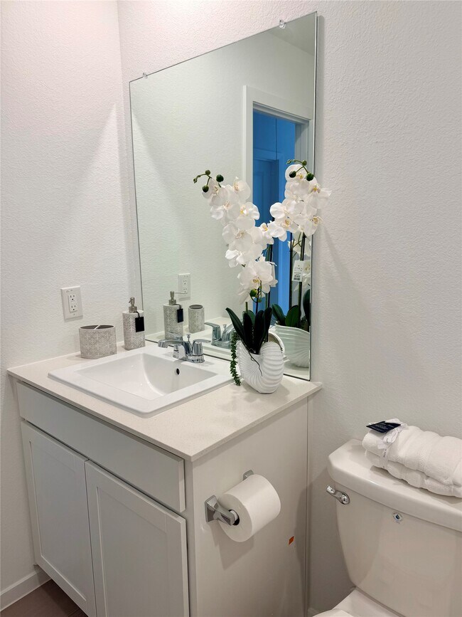 Building Photo - 6115 Sunburst Scarlet St