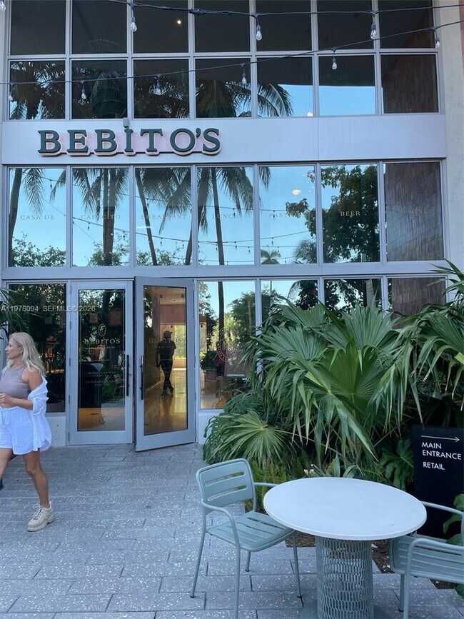 Building Photo - 1500 Bay Rd