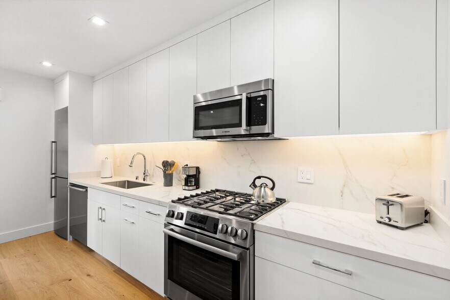 Building Photo - 761 Minna St