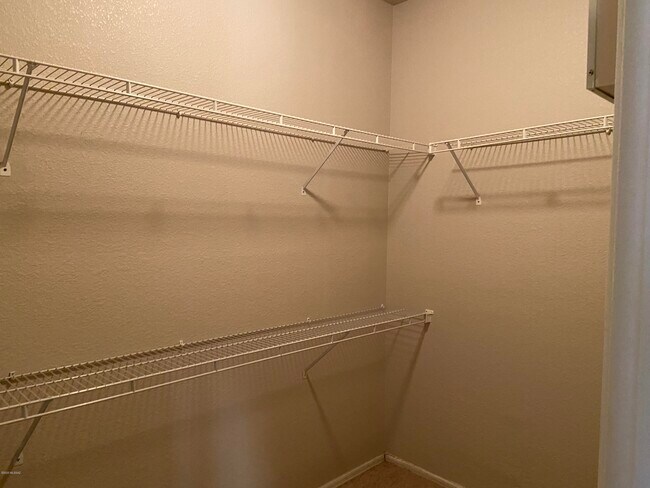 Building Photo - 7050 E Sunrise Dr