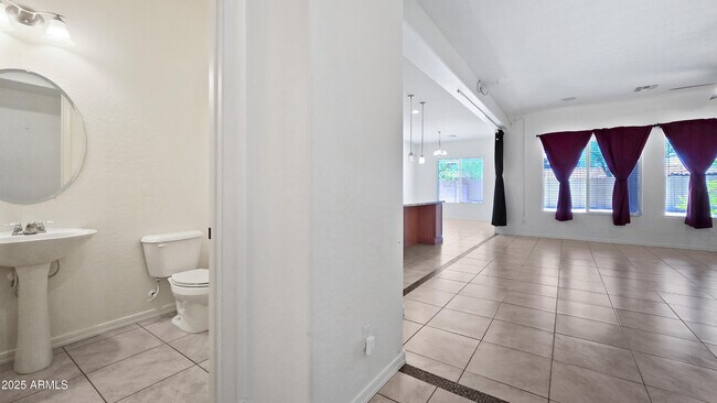 Building Photo - 4219 N 161st Ave