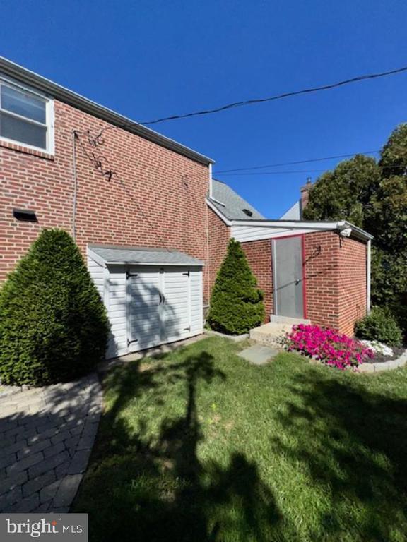 Building Photo - 9 Strathaven Dr
