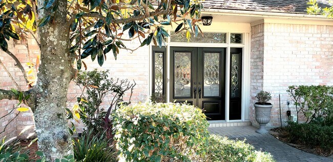 Building Photo - 13203 Holston Hills Dr