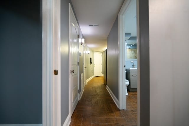 Building Photo - 6623 S Rhodes Ave