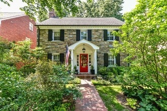 Building Photo - 3404 Legation St NW